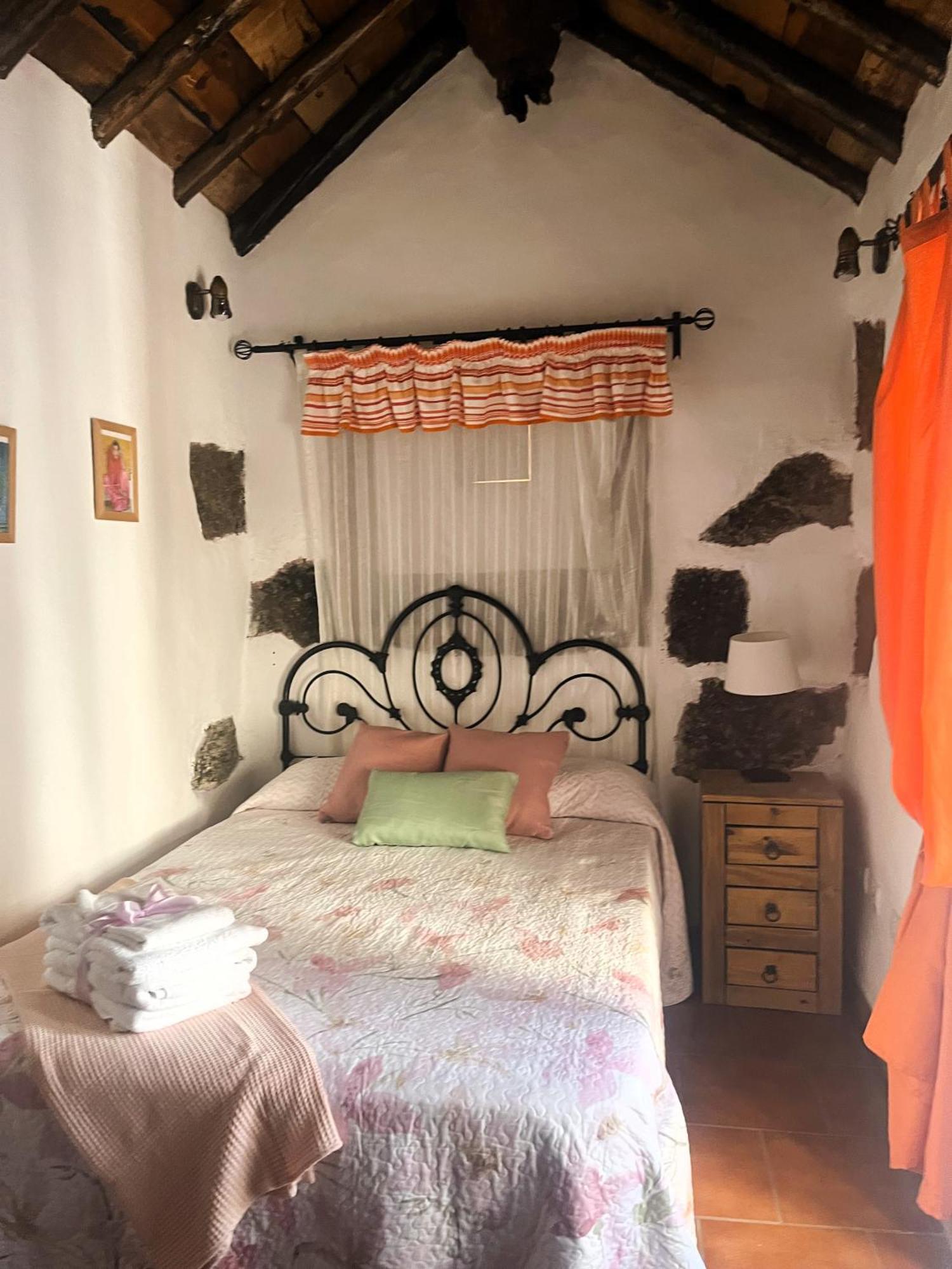Stunning Rustic House El Pinar & Wifi Pension Buitenkant foto
