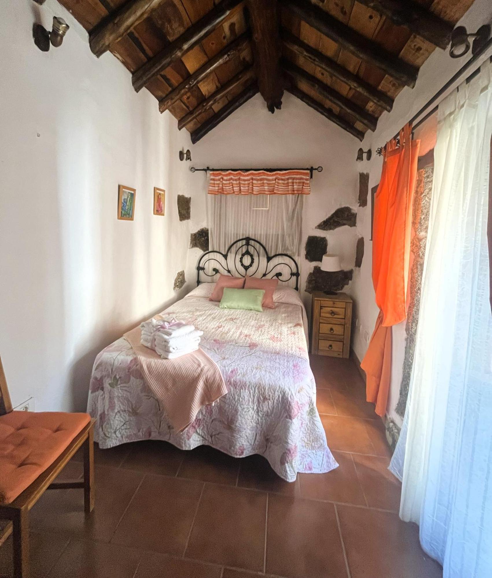 Stunning Rustic House El Pinar & Wifi Pension Buitenkant foto